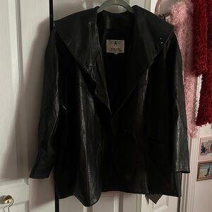Elegant Women's Black Leather Jacket
